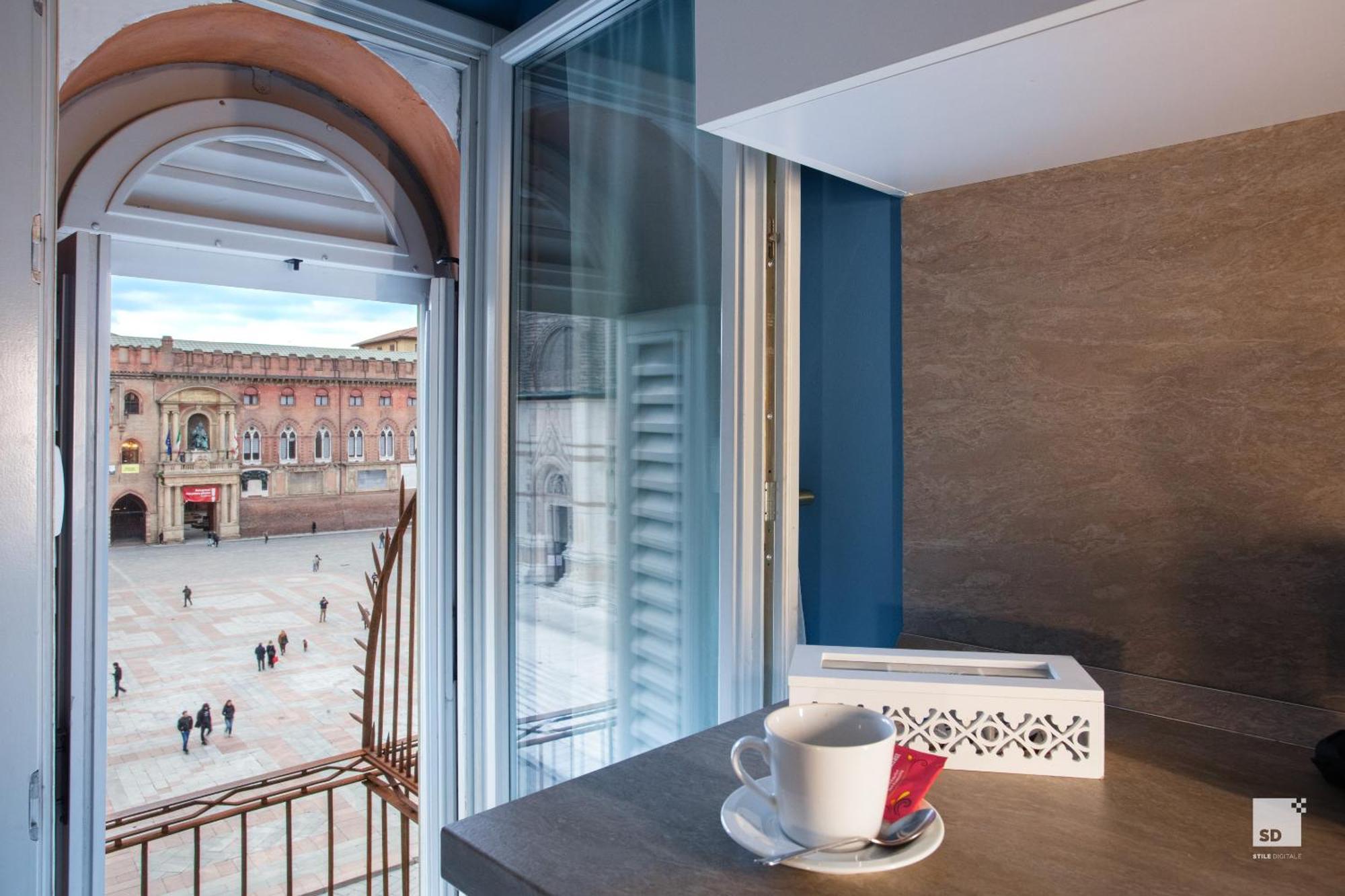 Urbanicooh Asinelli - Balcony On Piazza Maggiore 博洛尼亚 外观 照片